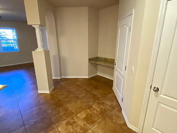 Entryway & Built in Desk
