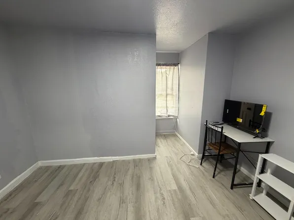 (undisclosed Address), Arlington, TX 76010