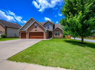 5711 S Parkhill Ave, Springfield, MO 65810