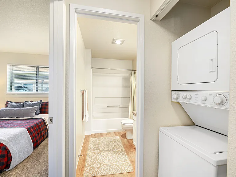 Rainier Pointe — Photo 21