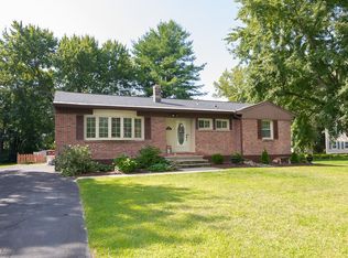 92 Beacon Rd, Glenmont, NY 12077