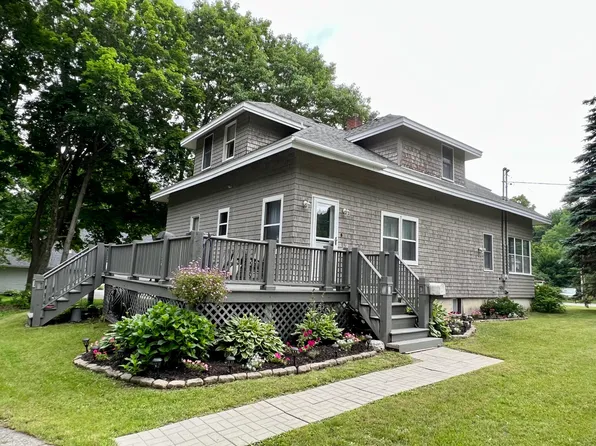 65 Enfield Road, Lincoln, ME 04457