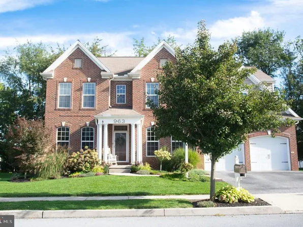 963 Powder Horn Dr, Hummelstown, PA 17036