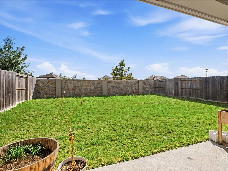 29427 Mesquite Oaks Dr — Photo 18