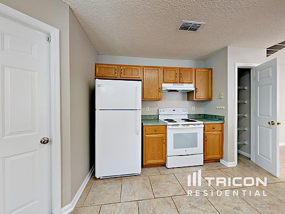 2nd image of 1547 Irishwood Ct