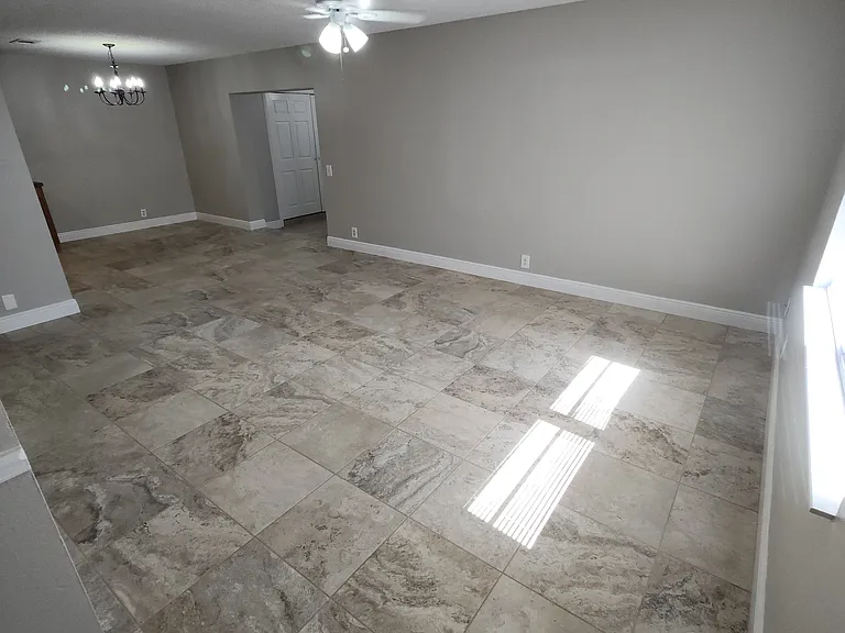 5603-5603 Struthers Ct SE — Photo 5