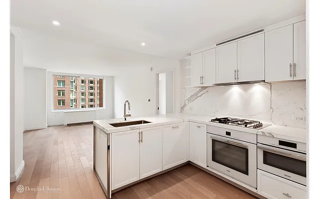 Rented by Douglas Elliman | media 27