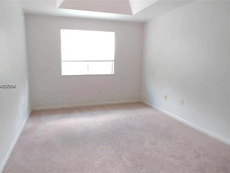 1528 SE 24th Ct #209 — Photo 8