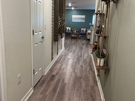 2nd image of 3017 Fieldwood Cir