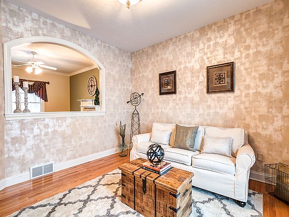 3rd image of 8313 Partridgeberry Dr