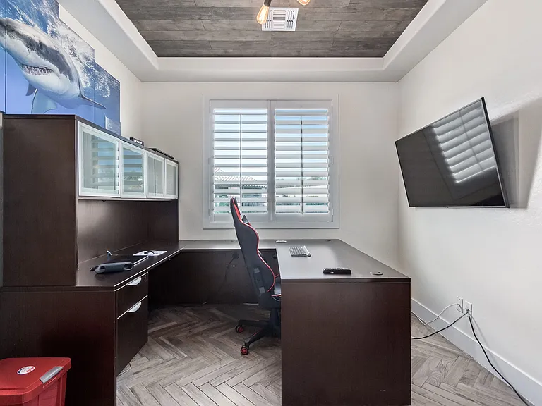 12152 W Winslow Ave — Photo 27