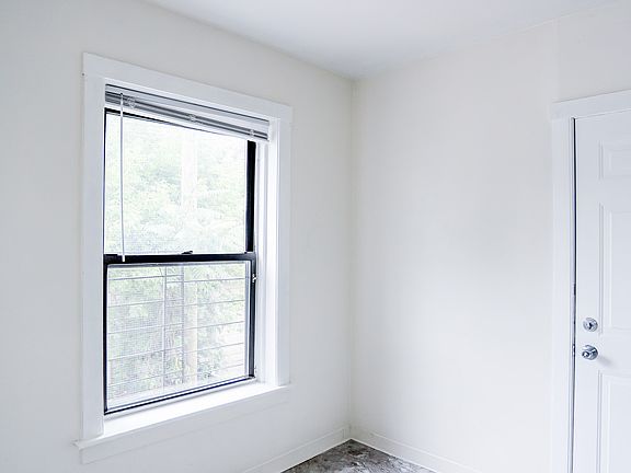 4th image of 2625 N Spaulding Ave #3S