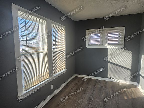 4th image of 17310 Bentler St #2D