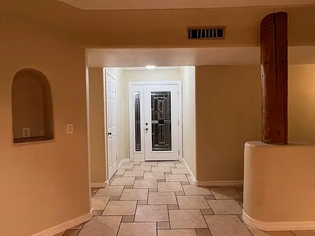 3409 N 88th Dr — Photo 2