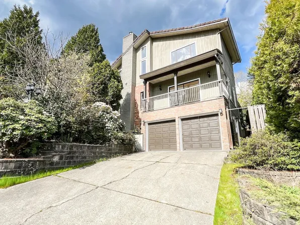 1277 Charter Hill Dr, Coquitlam, BC V3E 1P1
