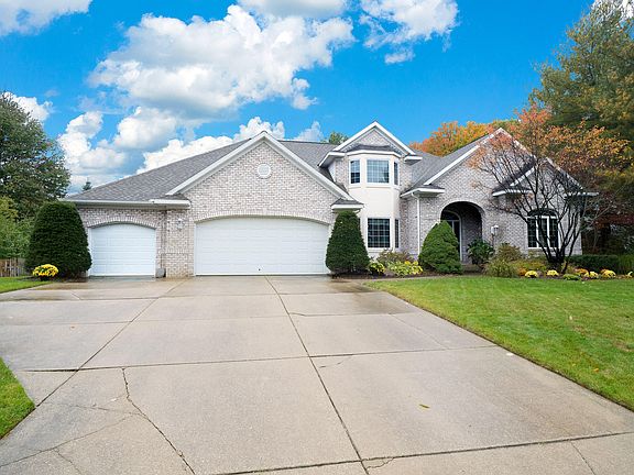 2nd image of 1643 Glenboro Ct SW