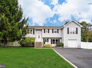 617 8th Ave, Toms River, NJ 08757