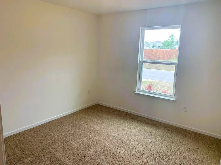 4924 Kensington Ln — Photo 10