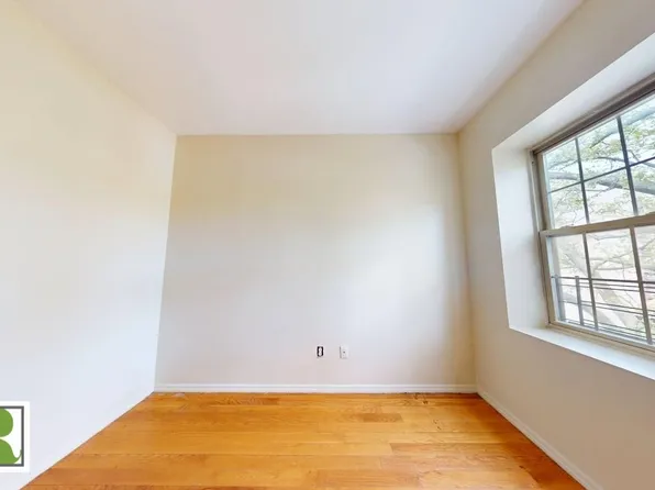 1392 East 18th Street image 6 of 11