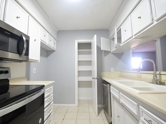 5th image of 4009 Altamesa Blvd #4009