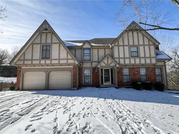 5810 N Kensington Ave, Kansas City, MO 64119