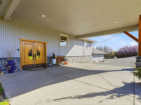 5th image of 12309 Douglas Rd