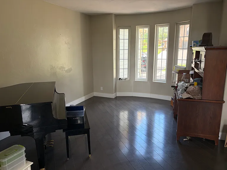 454 Silverhorn Dr — Photo 11