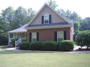 114 Terrace Ln, Simpsonville, SC 29681