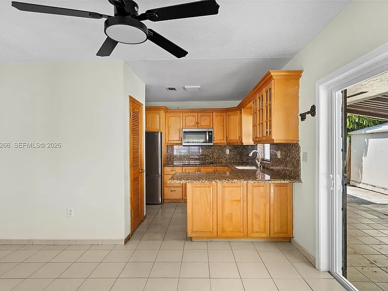 13 SW 97th Pl — Photo 10