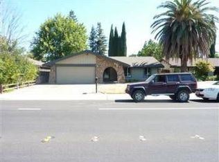 723 W Southwood Dr, Woodland, CA