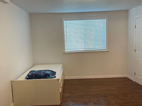 2nd image of 8 Morningside Dr