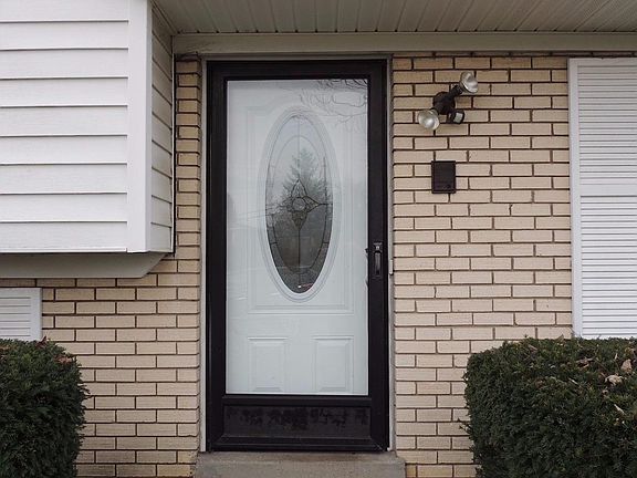 3rd image of 432 Asbury Ln