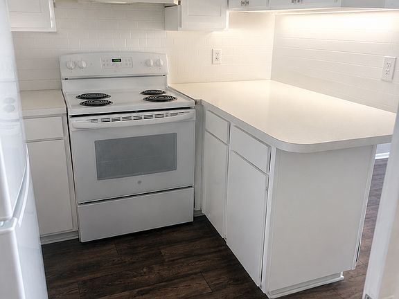 3rd image of 4380 Harrison Blvd APT 14