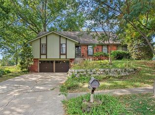 5216 N Central St, Kansas City, MO 64118