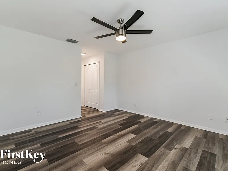 1319 NW 13th Ave — Photo 9