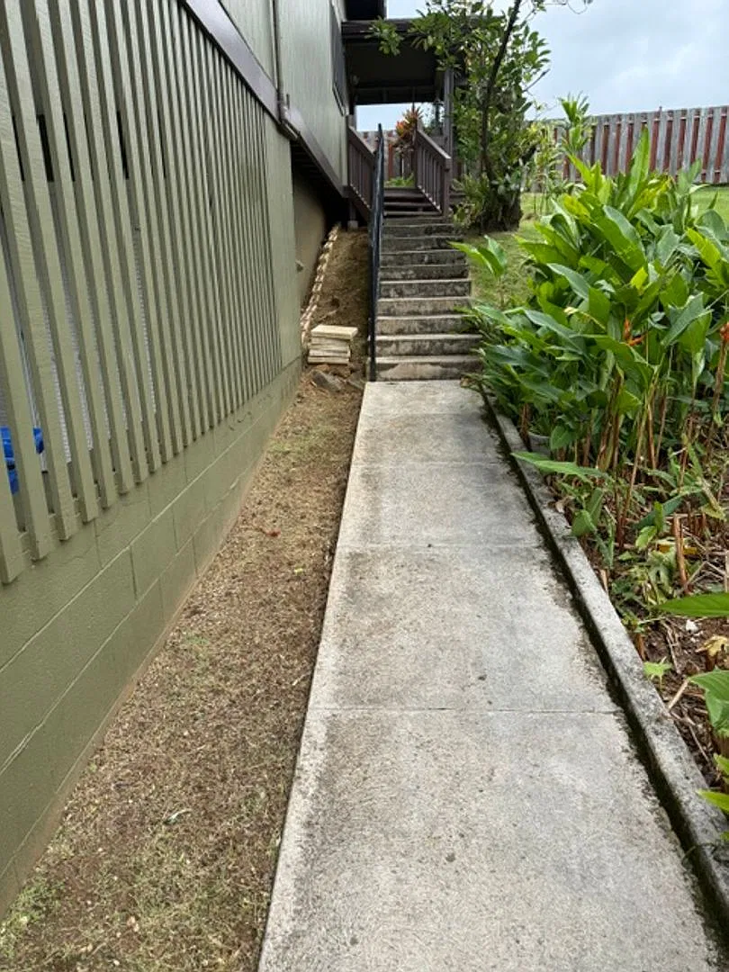 One Bed, One Bath, One Parking In Kaneohe — Photo 2