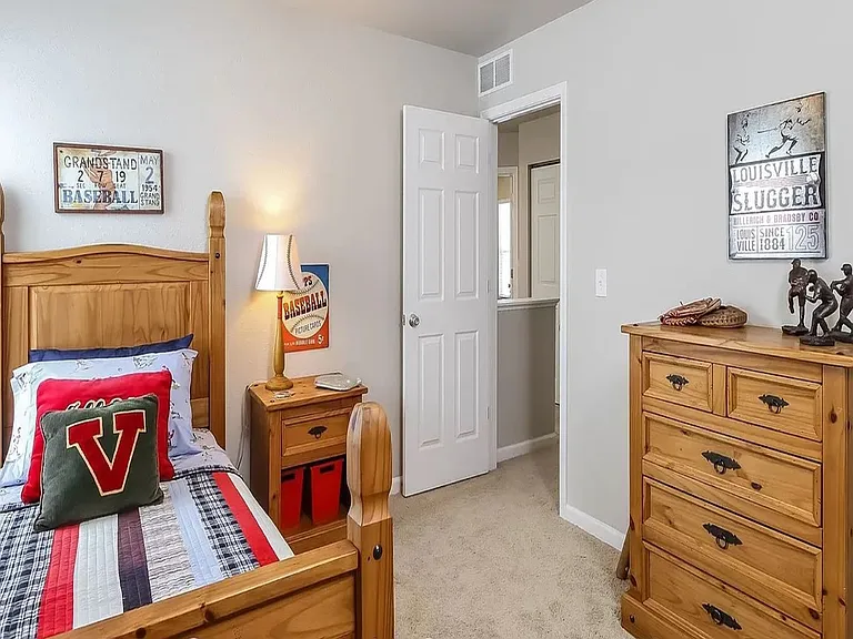 1040 Broken Ridge Dr — Photo 26