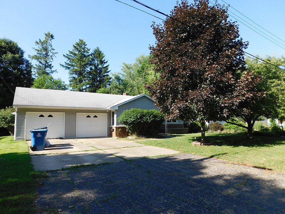 1st image of 3326 Tamsin Ave