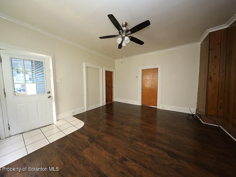 306 S Hyde Park Ave — Photo 4