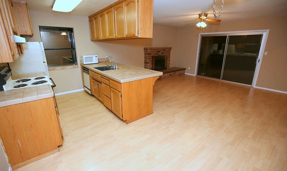 2nd image of 4552 Olivegate Dr