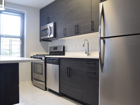 Harbor House - Kitchen - H29-01A