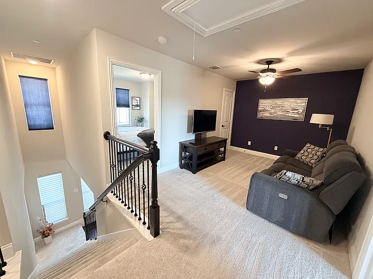 305 Tottenham Ct — Photo 24