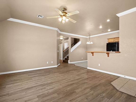 5th image of 207 S Woodsprings Dr #207