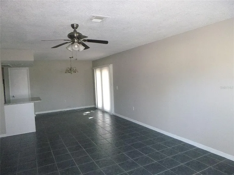 4416 Highland Ln — Photo 6