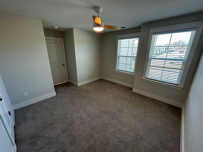 137 Foxhall Dr — Photo 17