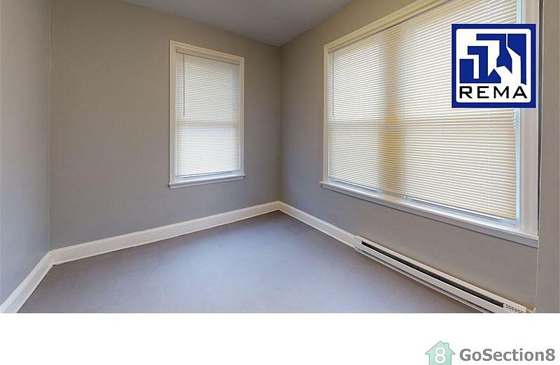 2nd image of 6181 Glenmore Ave #1