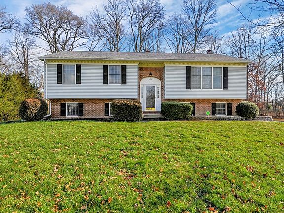 2nd image of 624 Clifton Dr
