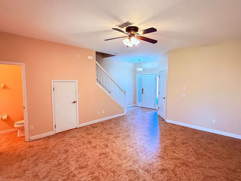 2832 Adelaide Ct — Photo 11