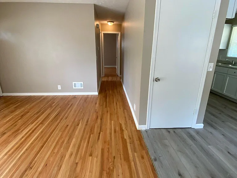 7311 N 36th Avenue Cir — Photo 8
