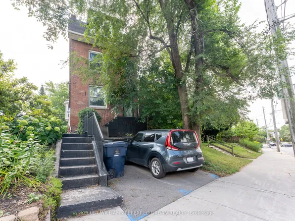 431 Kingston Rd, Toronto, ON M4L 1V2
